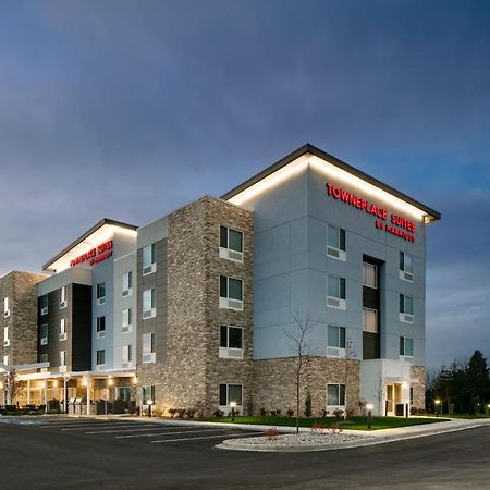 Towneplace Suites By Marriott Oconomowoc Esterno foto